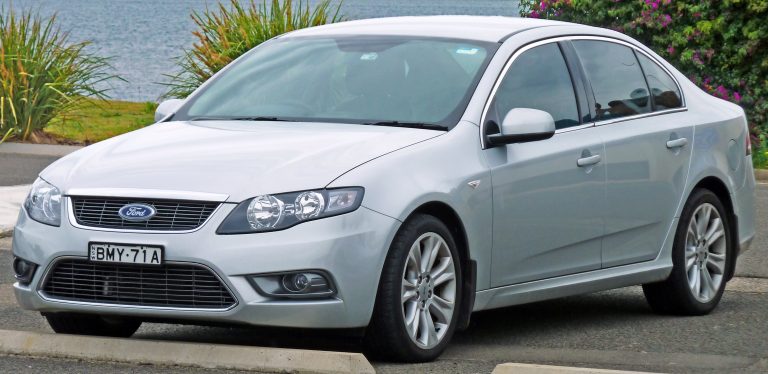 2009-2010_Ford_FG_G6_Limited_Edition_sedan_01.jpg